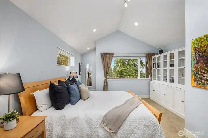 3rd floor fully dedicated to primary suite