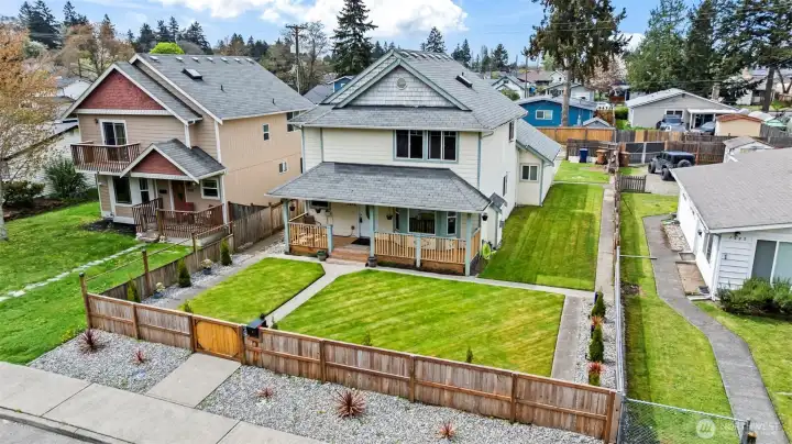 Fully fenced and well cared for yard