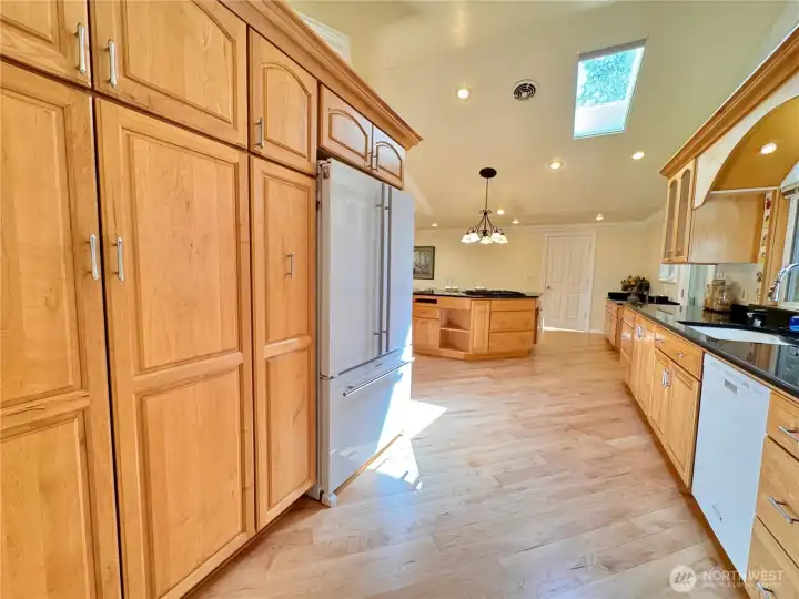 Loads of storage in this kitchen.