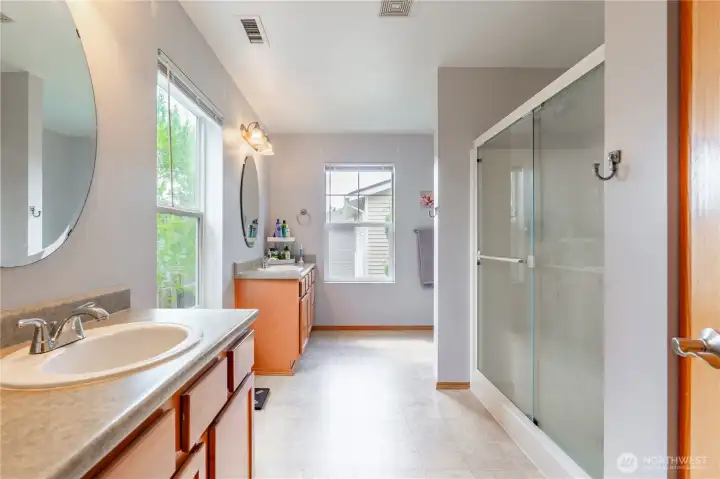 Primary en suite