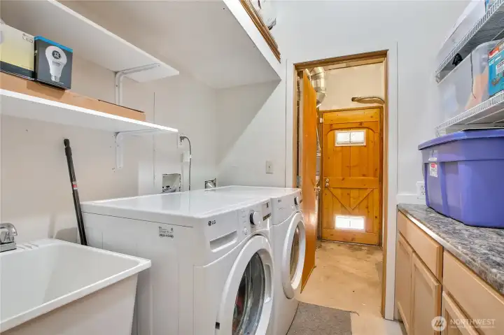 Laundry room in Lower level