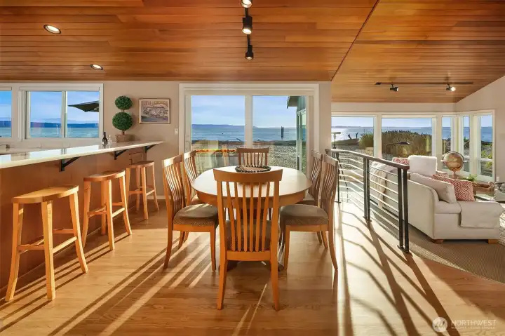 Kitchen and dining area with direct beach access. Kitchen and dining area with direct beach access.