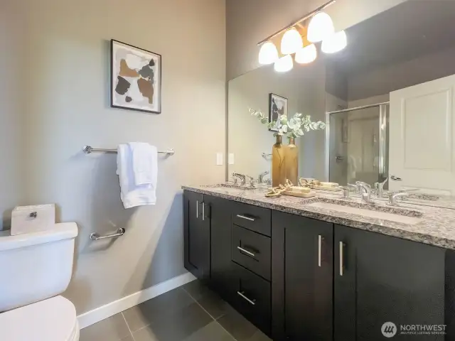En suite bath
