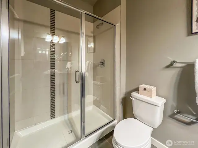 Large tiled walk in shower