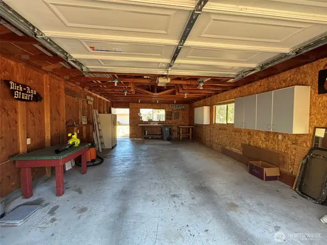 Detached Garage