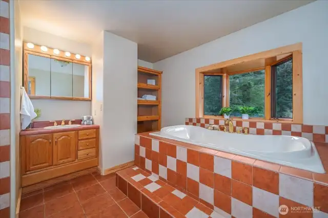 5 piece primary en suite