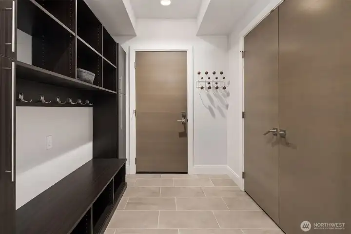 Functional mudroom with built-in storage—designed for everyday organization and ease.