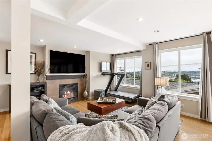 Oversized rooms accommodate large comfy furniture. Oversized rooms accommodate large comfy furniture.