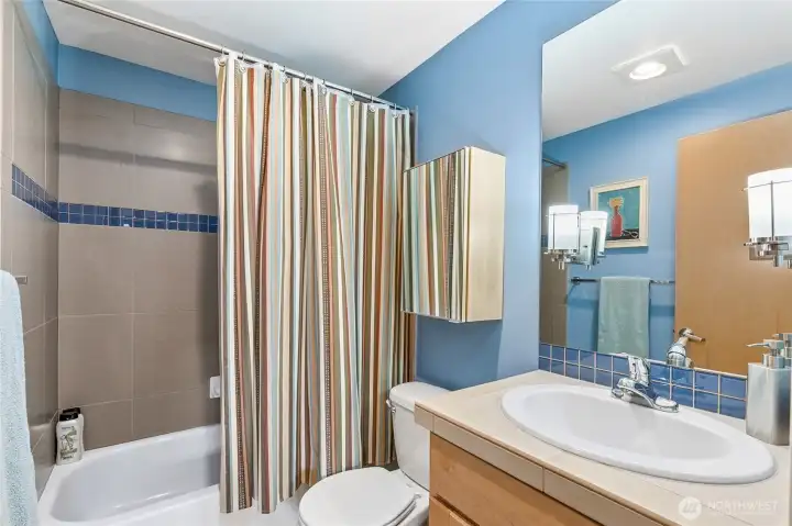 Full bath off the secondary bath. Great for guests or roommate privacy. Full bath off the secondary bath. Great for guests or roommate privacy.