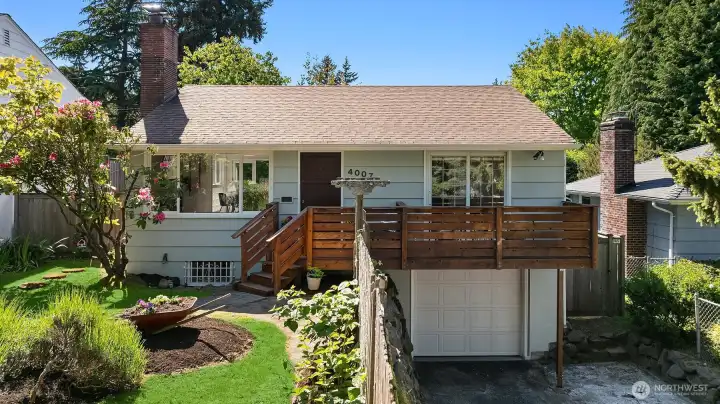 Driveway parking for 4 cars adds even more everyday convenience.