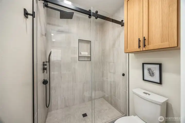 Primary shower