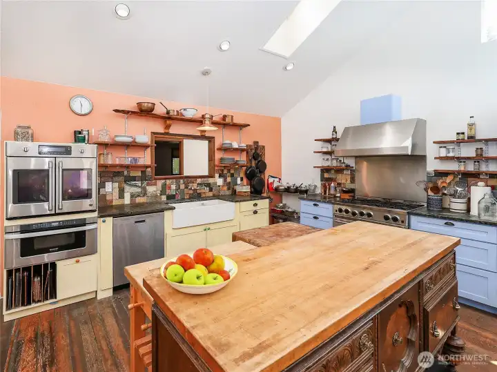 Soap Stone Counters and High End Appliances