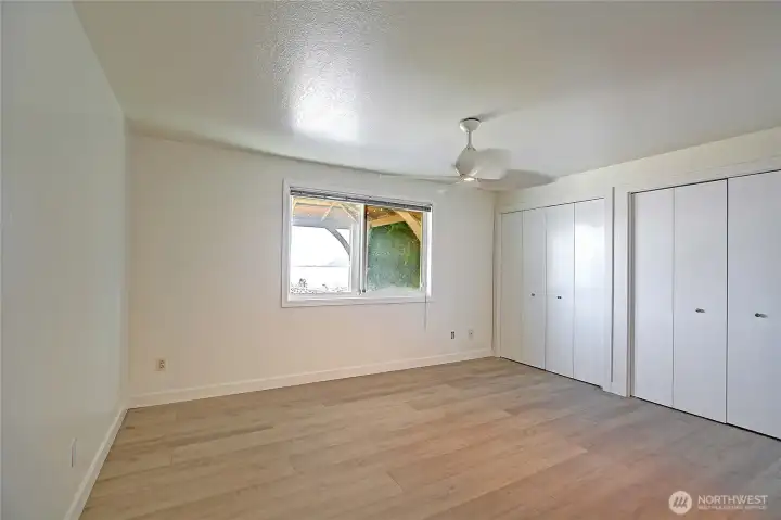 Spacious View Primary Suite~