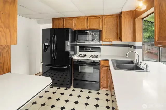 All appliances in home convey with buyer.