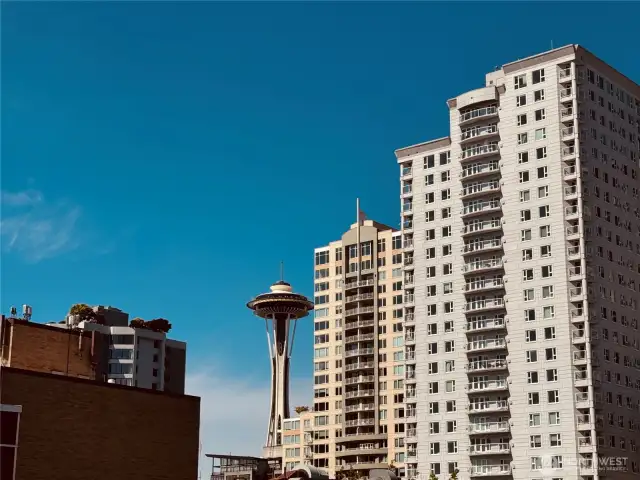 Space Needle view from the unit. Enjoy July 4th fireworks from the unit.
