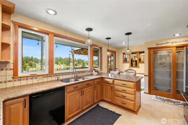 Enjoy Cooking With Lake Views!
