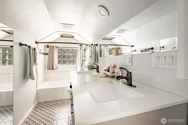 Primary Suite Bathroom