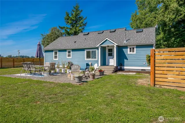 Large backyard for the pets or entertaining