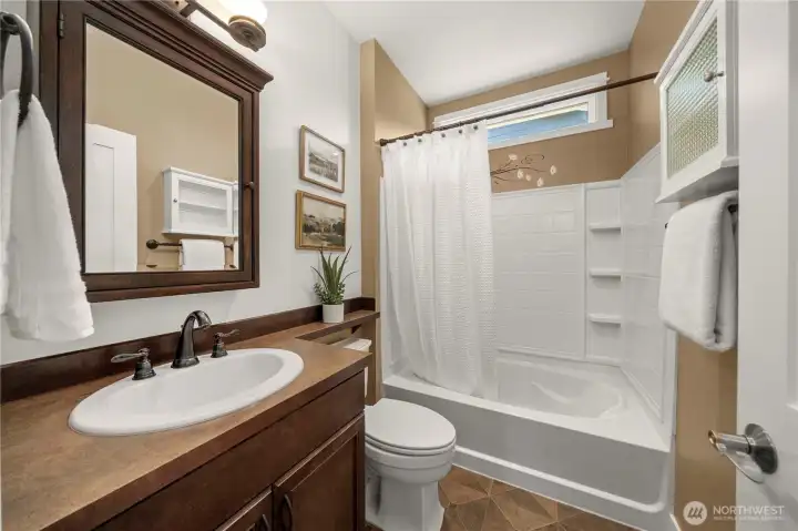 Guest bath.