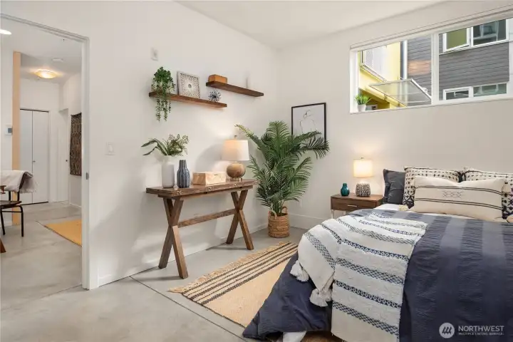 Great ceiling height, cozy surroundings.
