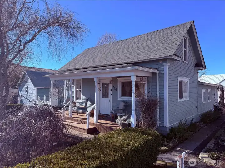 Built in 1925, but has had some great remodel/restoration work done!