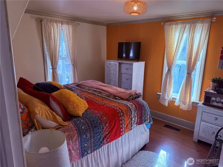 Great Natural light in the bedrooms