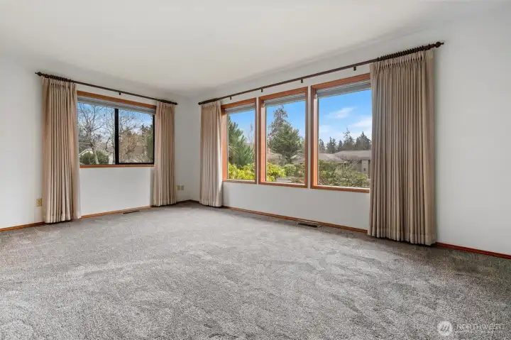 Office/second living room/den4th bed on main