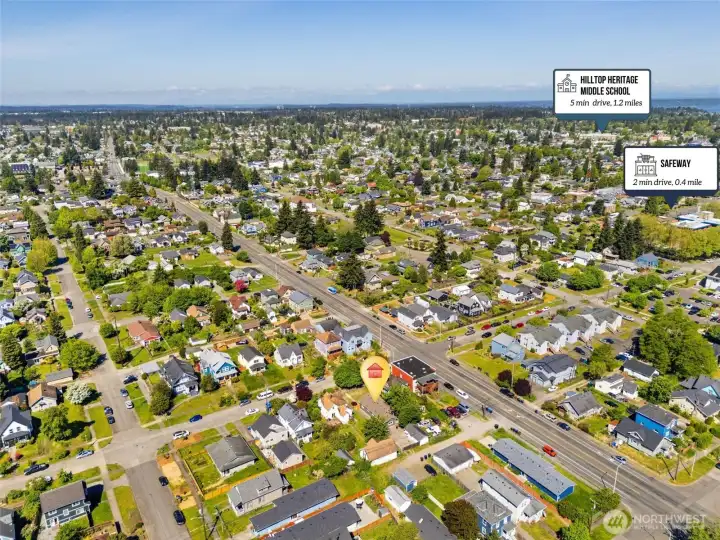 Icons have been added to show proximity to nearby areas