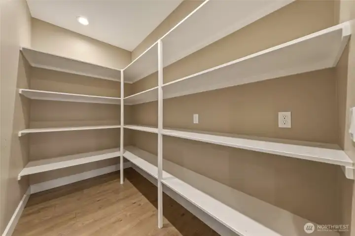 Walk-In Pantry Walk-In Pantry