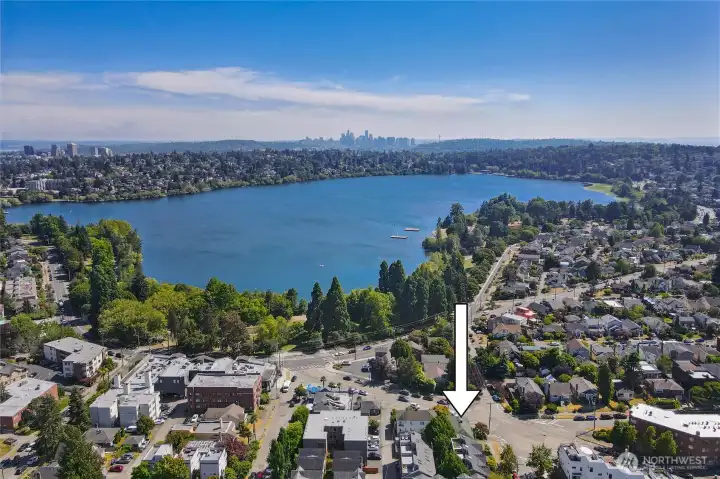 So close to Green lake  and all the amenities that surround it. PCC is within walking distance.