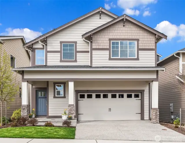Welcome Home! Like New Lennar Resale