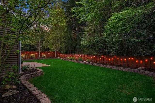 Raised flower beds, manicured shrubs are ready for you!