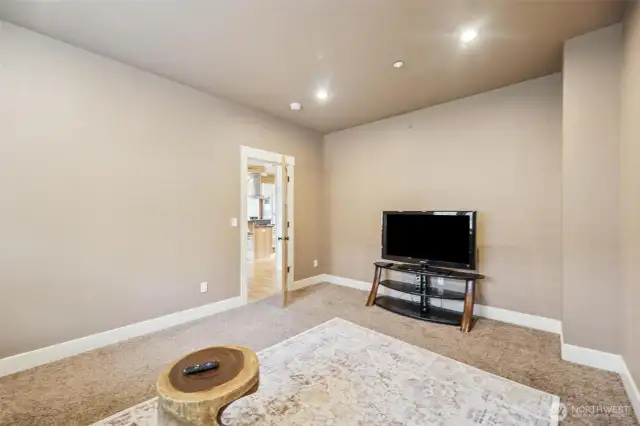 Bonus room on the main floor can be used as a TV room, theatre room, the perfect extra space!