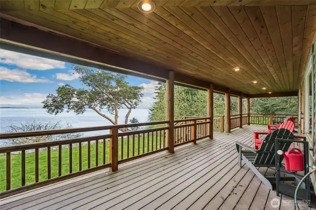 Relax, watch the sunrise and the whales swim by on the wraparound deck.
