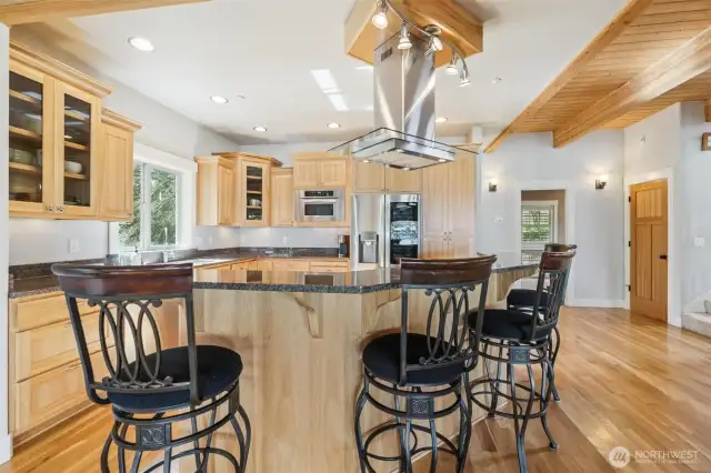 Enjoy cooking and entertaining in the large and open kitchen.