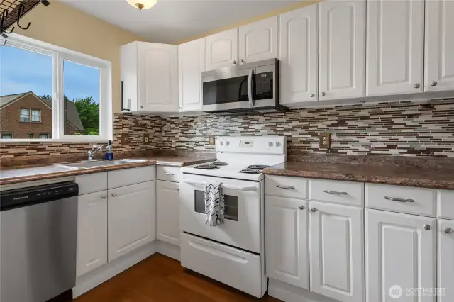 Nice bright kitchen