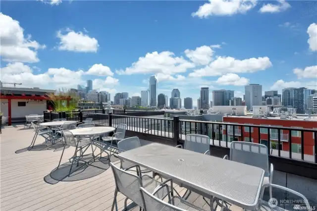 Rooftop Deck!