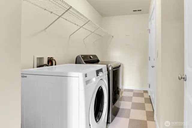 Washer/dryer on ground level
