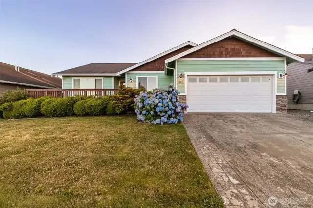 Welcome to 5983 Honeycutt Court!