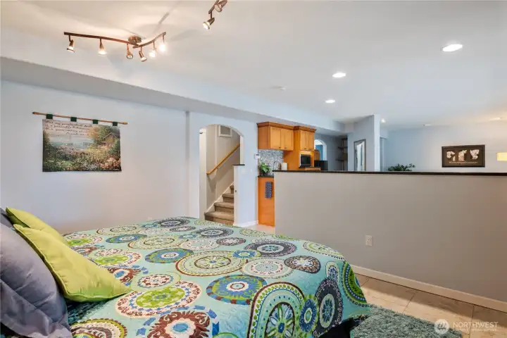 See the stairs on the left??  They usher you in to one of THEE best home features .... a fully finished basement currently being used as a Guest Suite!  (All the Seller's friends may be more sad about the move than the Sellers themselves :)