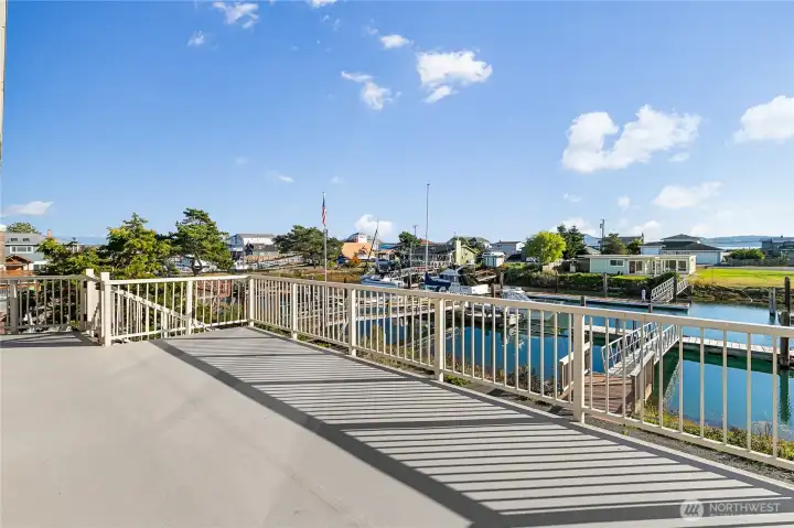Perfect for entertaining or just relaxing and watching the boats go by.
