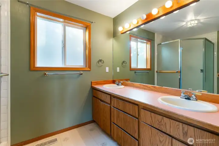 Primary Suite Bath.