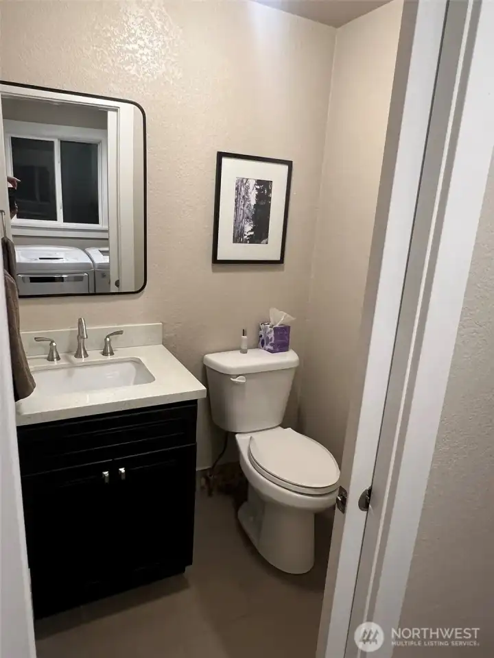 Unit B - 1/2 bath