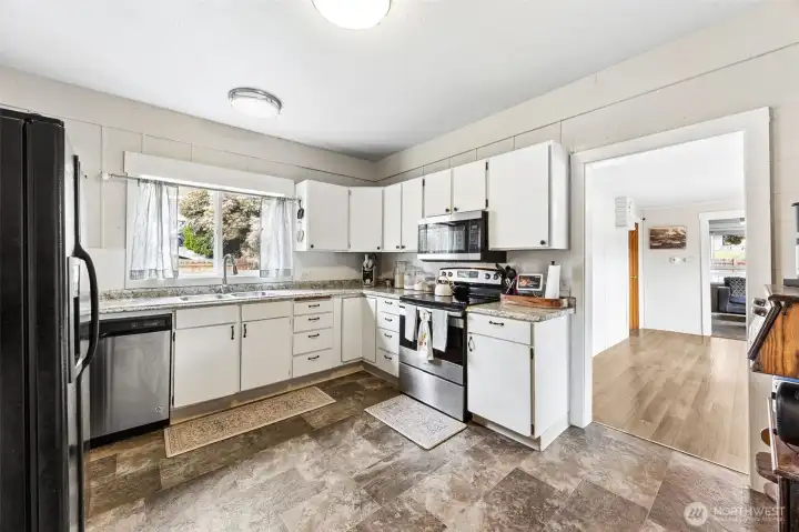 Open kitchen just offer dining room