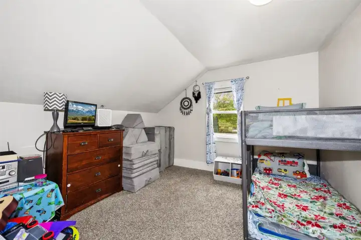 3rd bedroom up with southern facing window
