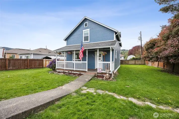 Sidewalk from street to front porch