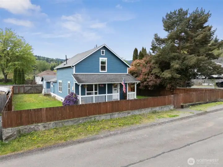 Charming 1900 home!