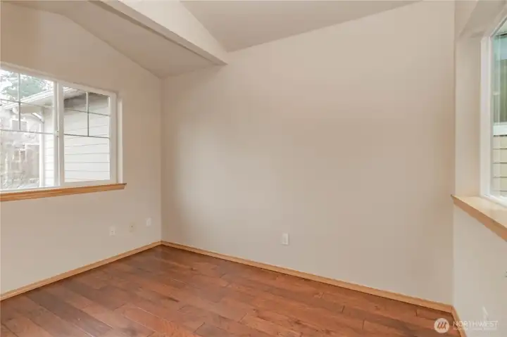 Office-could be additiona lbedroom with wardrobe added