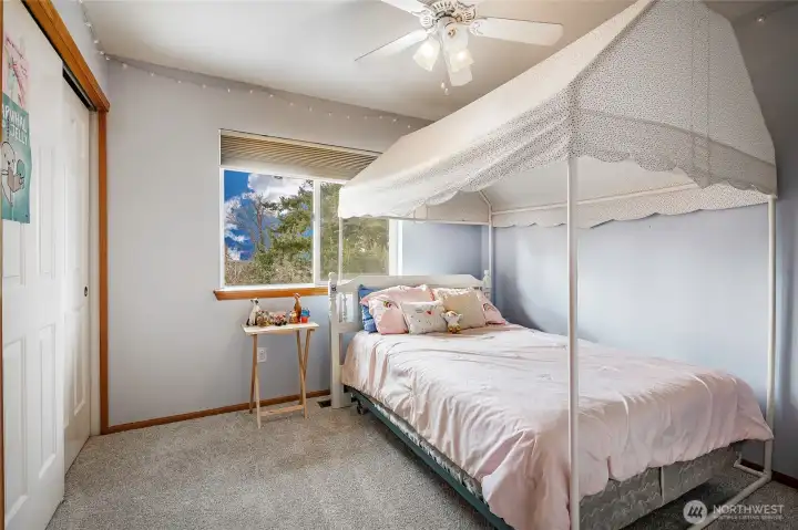 2nd Upstairs Bedroom