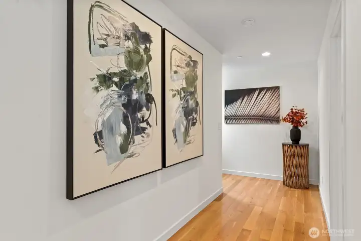 Wide hallways are a rare find!